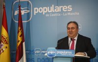 Tirado defiende que Cospedal está trabajando "duro y con rigor" para abrir camino a los productos de C-LM en China