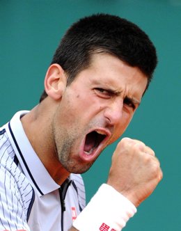 Novak Djokovic celebra la victoria en semifinales de Montecarlo
