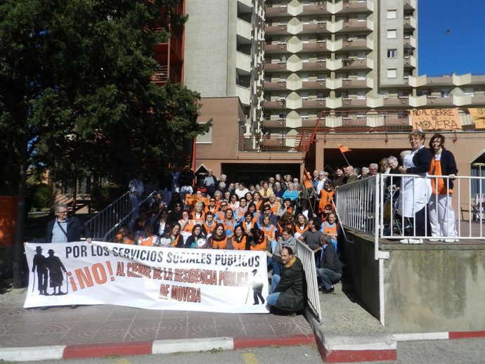 Concentración en la Residencia de Movera.