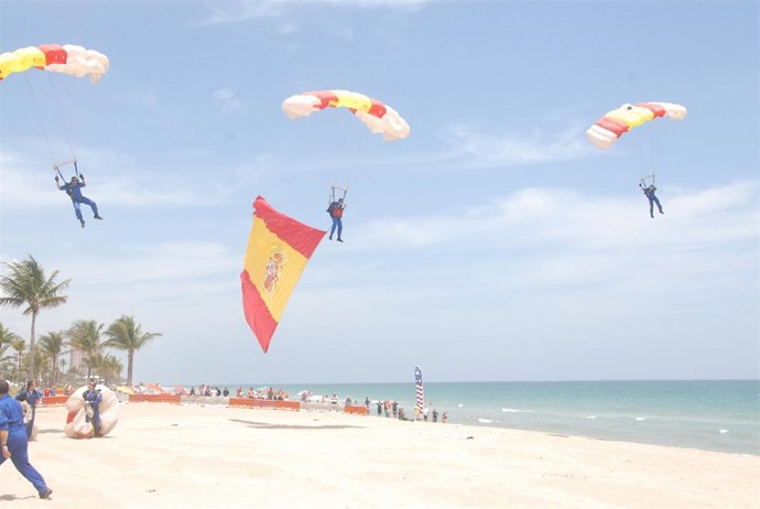 La PAPEA inaugura el festival aéreo de Florida (EEUU)