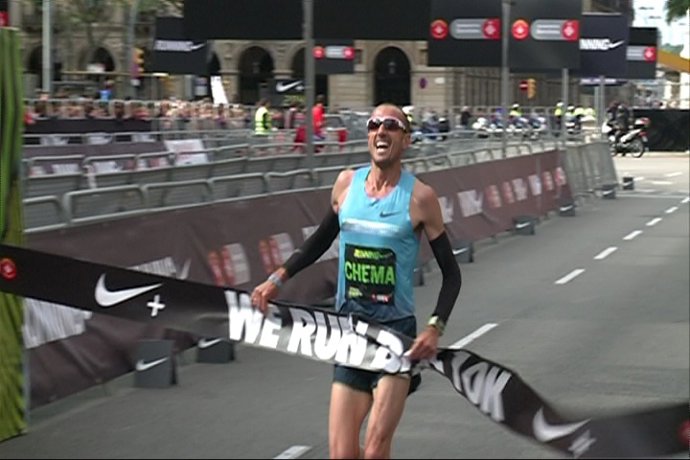 Chema Martínez, ganador de la "cursa dels Bombers"