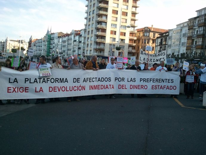 Manifestación preferentes en Castro 