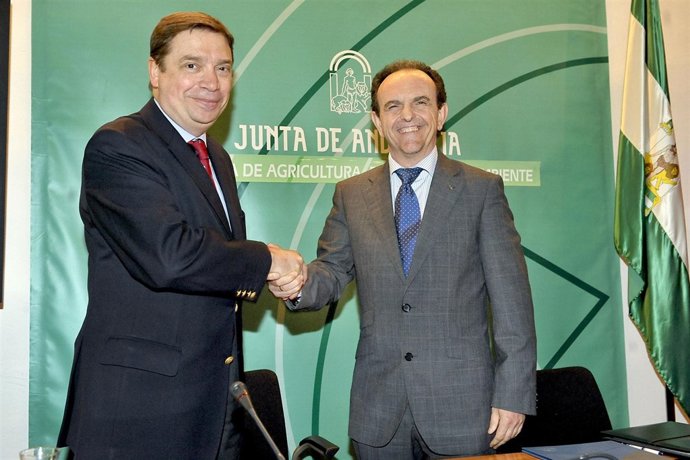 Luis Planas y Rafael Rodriguez, hoy en Sevilla.