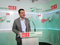 PSOE-A pide al PP que se siente para analizar un plan nacional de exclusión social en lugar de "insultar" a la Junta