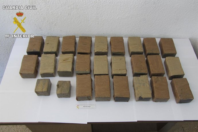 Hachís intervenido a un hombre que pretendía viajar por mar a Palma