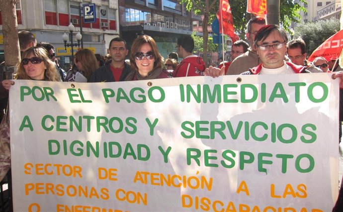Protesta por el retraso en los pagos al sector de atención a discapacitados