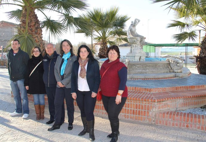 NP Y Fotos Obras PFEA Cuevas Del Campo