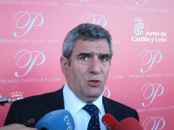 El secretario general del PSOE de Castilla y León, Julio Villarrubia