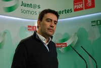 Jiménez afirma que no cree que Viera y Fernández sean "responsables políticos" del caso de los ERE