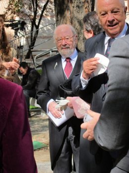 José Manuel Caballero Bonald llega a la ceremonia del Premio Cervantes