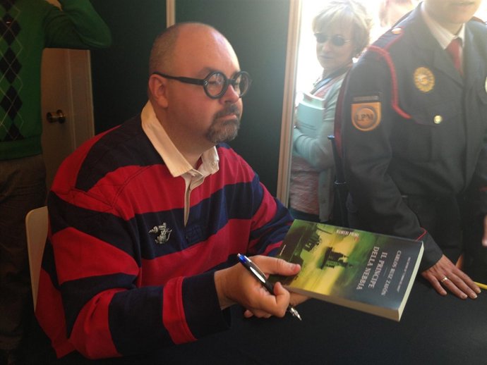 El escritor Carlos Ruiz Zafón en Sant Jordi