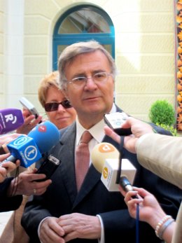 Arturo García-Tizón