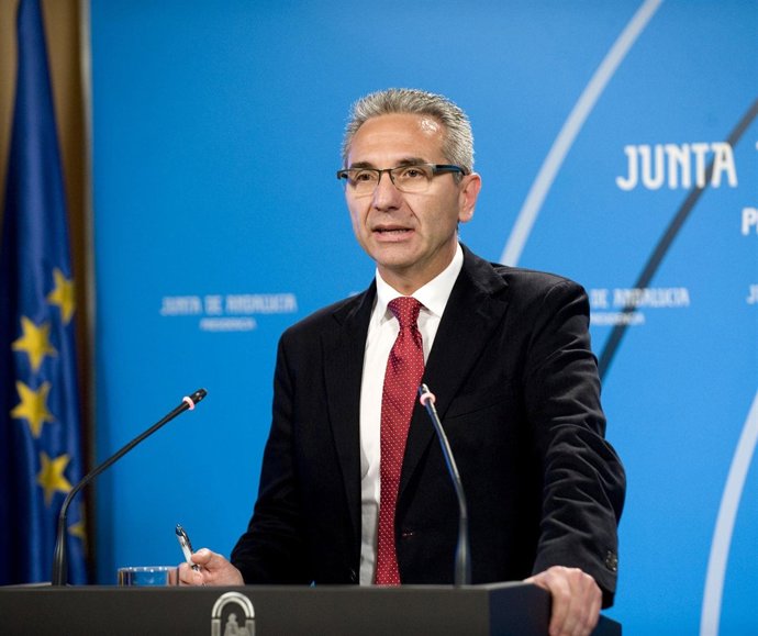 Miguel Ángel Vázquez en rueda de prensa en el Consejo de Gobierno
