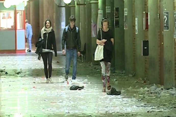 La basura se acumula en la Universidad Complutense
