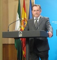 De Llera asegura que él no sostiene, "ni mucho menos", que Viera y Fernández sean responsables políticos del caso ERE