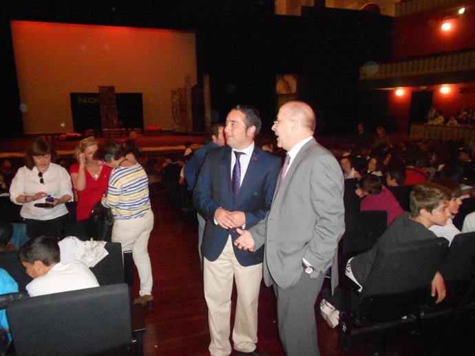 Unos 600 escolares acuden a la representación del 'Lazarillo de Tormes'