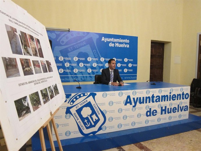 El concejal del PP Felipe Arias habla sobre el estado de El Torrejón. 