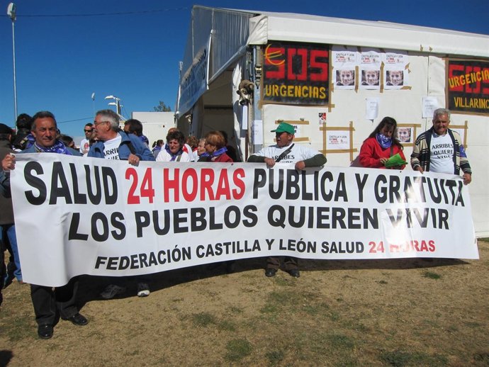 Vecinos de Las Arribes se manifiestan en Villalar