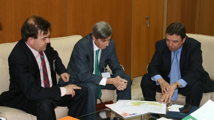 Planas, reunido con responsables de Gas Natural 