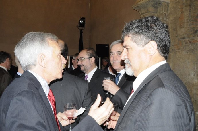 Miembros del PSOE en la celebración del Día de Aragón.