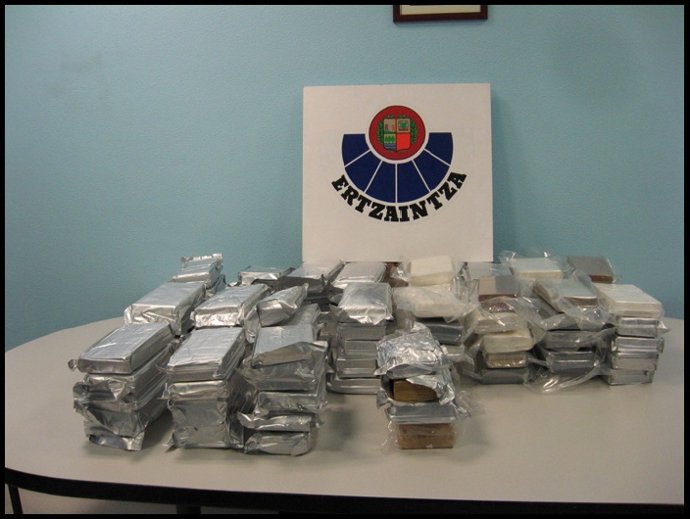 LA ERTZAINTZA LOCALIZA 100 KILOS DE COCAÍNA