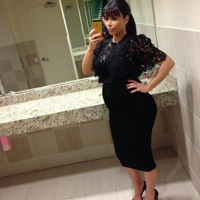 KIM KARDASHIAN