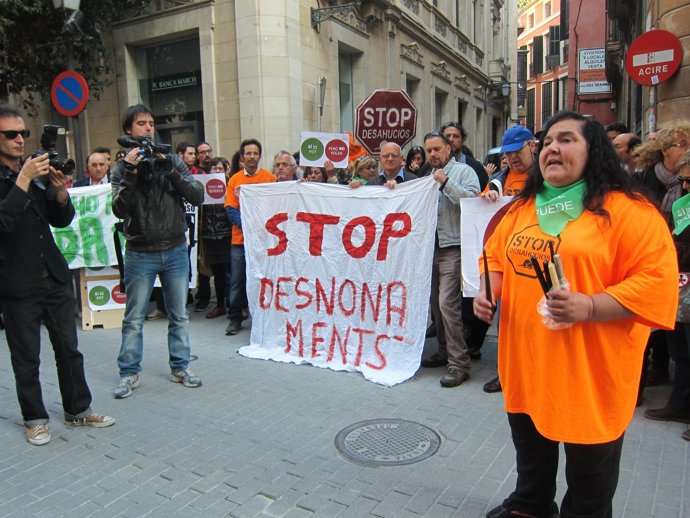 Ángela Pons en la manifestación por los desahucios de este ,artes