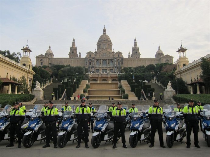 Presentación de los nuevos scooter de la Guardia Urbana