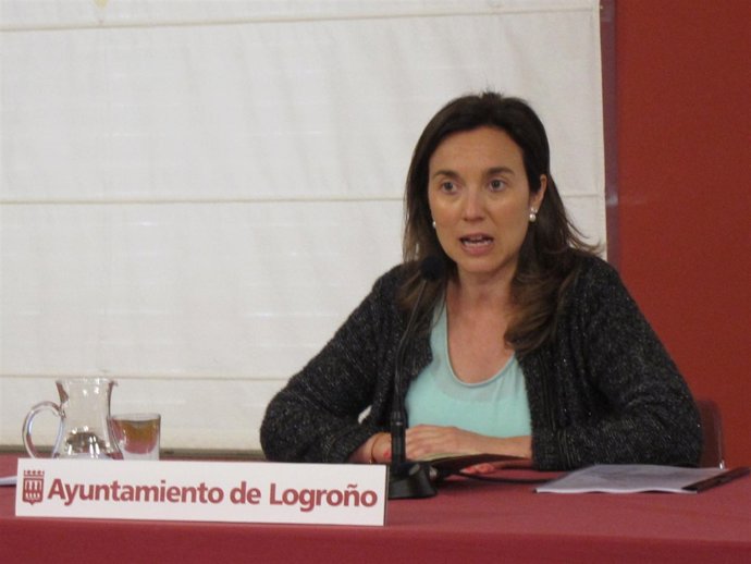 La alcaldesa Cuca Gamarra, en su comparecencia ante los medios de comunicación