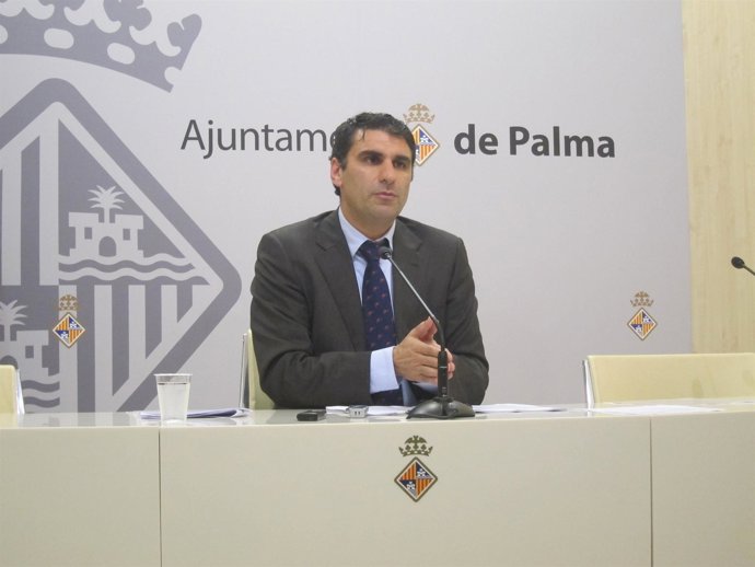 Martínez en rueda de prensa