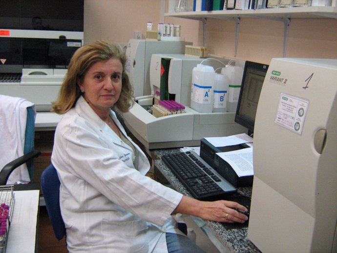 Marisa González Borrachero en su laboratorio