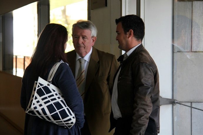 Alcalde de Bescanó X. Soy y miembros de CDC de Salt