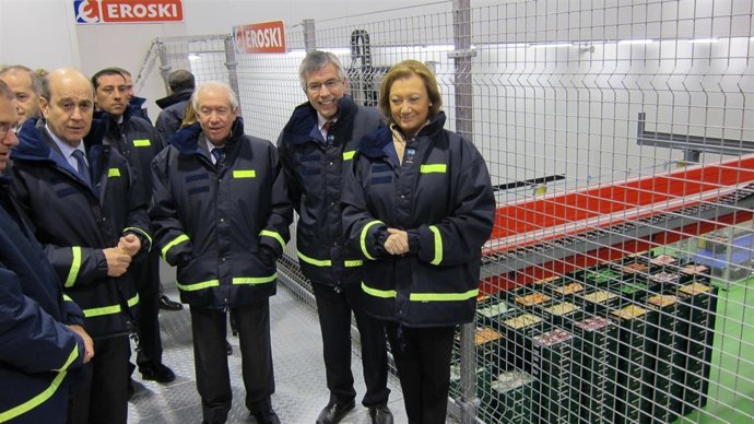 Rudi visita la automatización de fruta y verdura de Eroski en Plaza