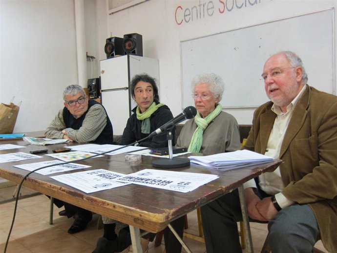El abogado del Col·lectiu Ronda, Jordi Pujol, en el Centre Social de Sants