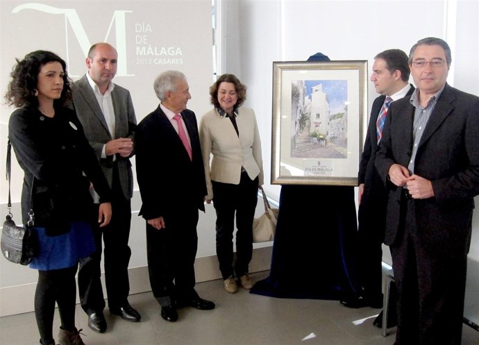 Elías Bendodo con los portavoces de la Diputación y la alcaldesa de Casares