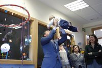 Unas 31.000 familias podrán beneficiarse el próximo curso del 'cheque guardería', con ayudas de 100 ó 160 euros