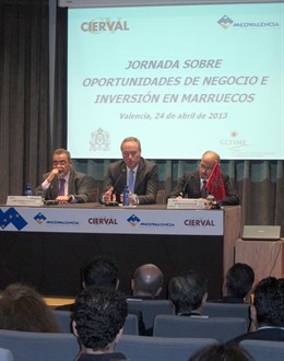 González, Fabra y el embajador de Marruecos en la jornada de Cierval.