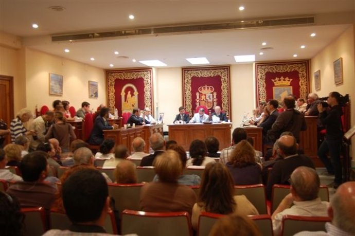 Pleno en Coria del Río para la moción de censura