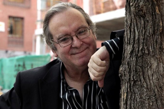 El periodista Diego A.Manrique reflexiona sobre la historia del pop en La Nau