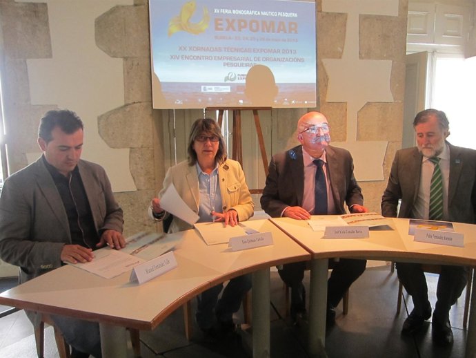 Presentación de Expomar, con la conselleira do Mar y el alcalde de Burela