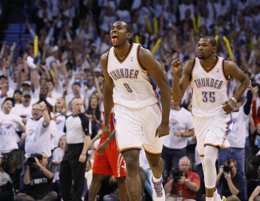 Serge Ibaka y Kevin Durant, Thunder-Rockets