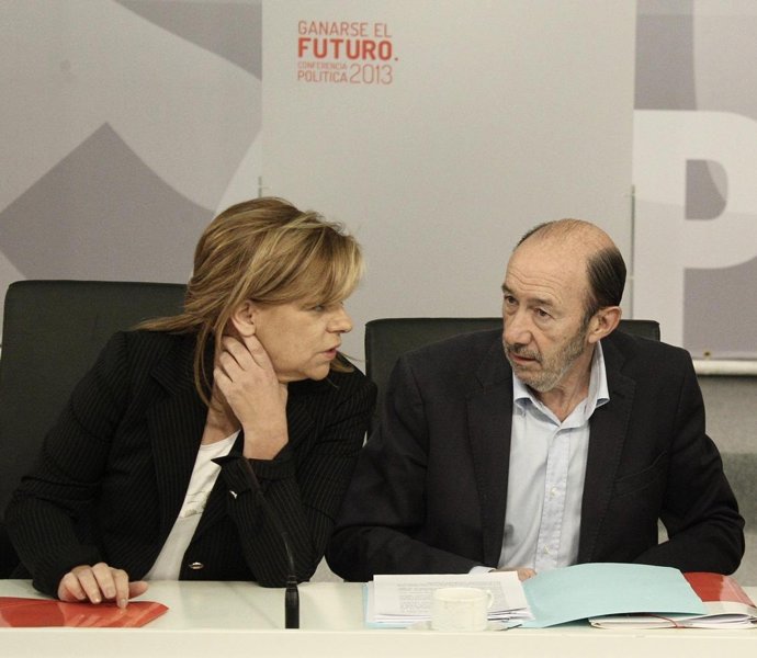Elena Valenciano y Alfredo Pérez Rubalcaba