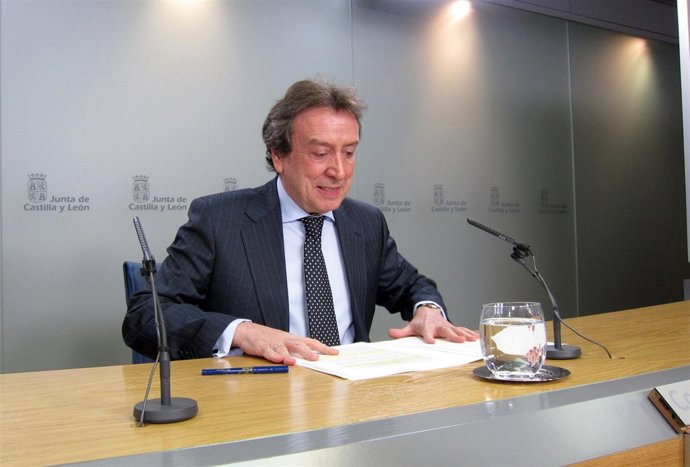 José Antonio de Santiago-Juárez en rueda de prensa tras el Consejo de Gobierno