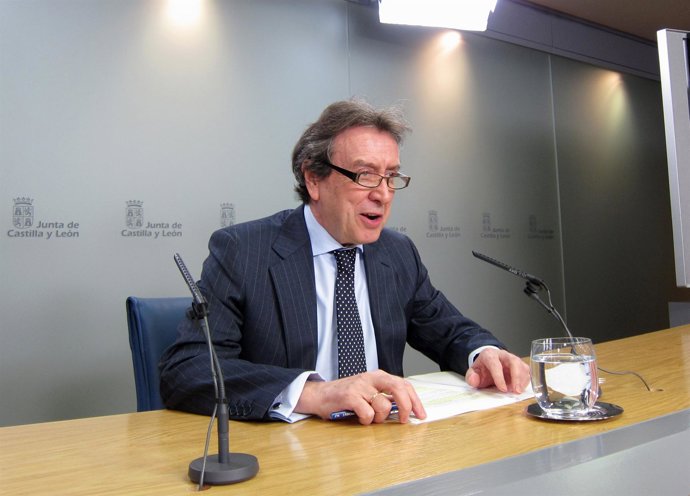 De Santiago-Júarez en la rueda de prensa posterior al Consejo de Gobierno