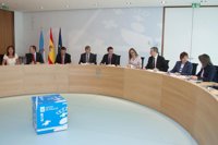 Feijoo ciñe "el objetivo y la preocupación" de la Xunta a mantener los empleos y la "viabilidad" de Pescanova