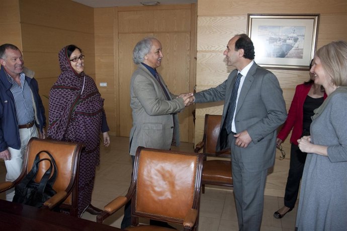 Diego con representantes del Sáhara