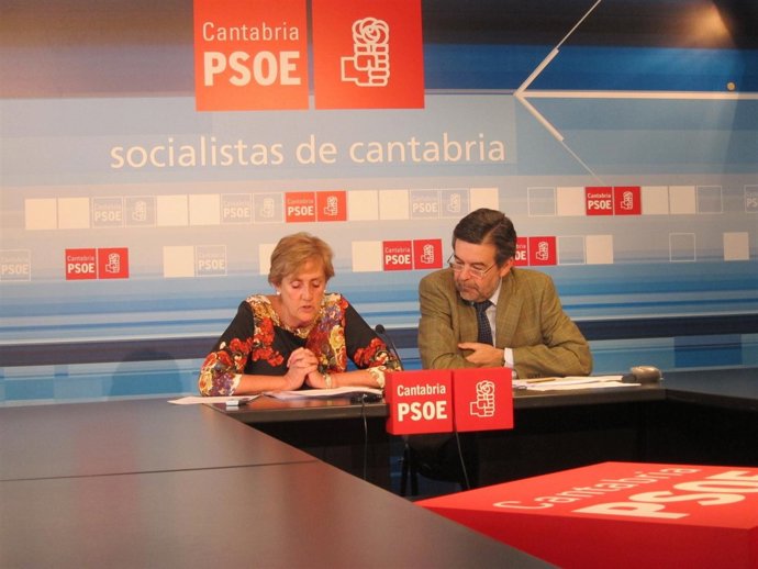 El presidente de PSC-PSOE, Ángel Agudo, y la diputada socialista Cristina Pereda