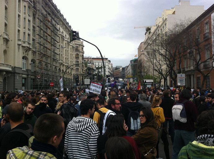 Manifestantes secundan la convocatoria 'Asedia el Congreso' el 25-S