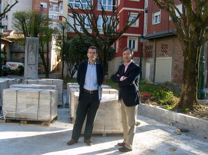 Los ediles visitan la calle Pomar