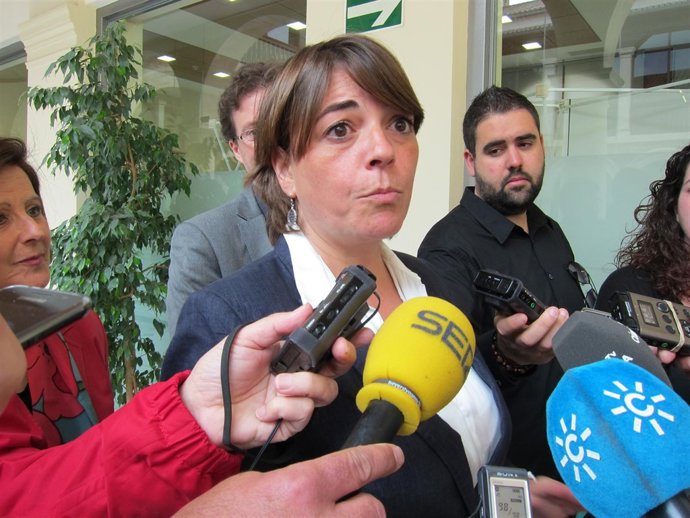 Consejera de Fomento y Vivienda, Elena Cortés